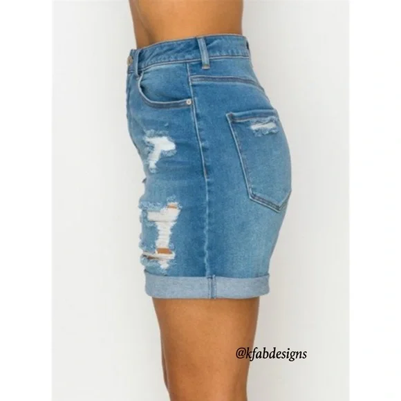 LAST2! Hi Rise Relaxed Fit Distressed Mom Shorts with Cuffs! - Picture 4 of 5